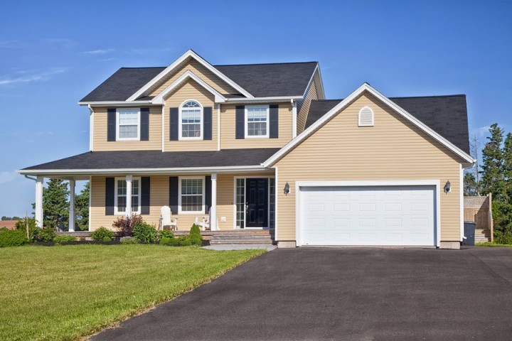 Vinyl siding by Reliable Roofing & Remodeling Services
